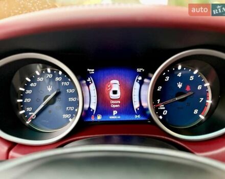 Черный Мазерати Гибли, объемом двигателя 2.98 л и пробегом 117 тыс. км за 19999 $, фото 76 на Automoto.ua