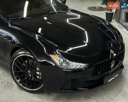 Черный Мазерати Гибли, объемом двигателя 3 л и пробегом 146 тыс. км за 25900 $, фото 4 на Automoto.ua