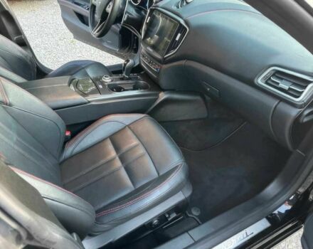 Черный Мазерати Гибли, объемом двигателя 3 л и пробегом 65 тыс. км за 12700 $, фото 9 на Automoto.ua