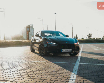 Чорний Мазераті Ghibli, об'ємом двигуна 2.98 л та пробігом 82 тис. км за 27000 $, фото 7 на Automoto.ua