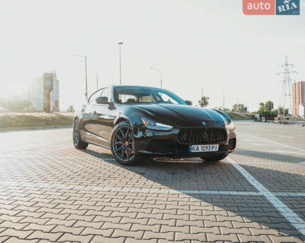Чорний Мазераті Ghibli, об'ємом двигуна 2.98 л та пробігом 82 тис. км за 27000 $, фото 5 на Automoto.ua