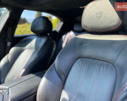 Черный Мазерати Гибли, объемом двигателя 3 л и пробегом 151 тыс. км за 21700 $, фото 12 на Automoto.ua