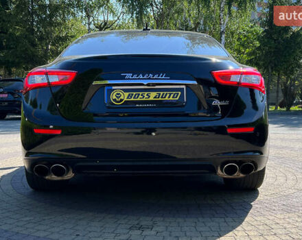 Черный Мазерати Гибли, объемом двигателя 3 л и пробегом 151 тыс. км за 21700 $, фото 5 на Automoto.ua