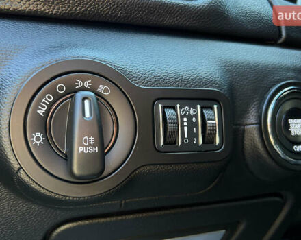 Черный Мазерати Гибли, объемом двигателя 3 л и пробегом 151 тыс. км за 21700 $, фото 13 на Automoto.ua