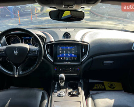 Черный Мазерати Гибли, объемом двигателя 3 л и пробегом 151 тыс. км за 21700 $, фото 21 на Automoto.ua