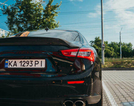 Чорний Мазераті Ghibli, об'ємом двигуна 2.98 л та пробігом 82 тис. км за 27000 $, фото 3 на Automoto.ua