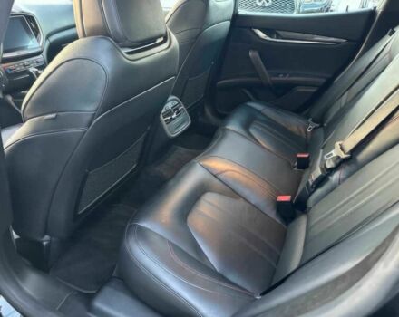 Черный Мазерати Гибли, объемом двигателя 3 л и пробегом 65 тыс. км за 12700 $, фото 11 на Automoto.ua