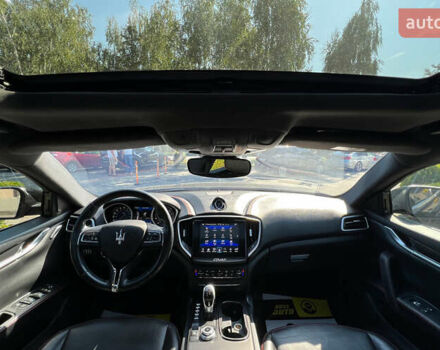 Черный Мазерати Гибли, объемом двигателя 3 л и пробегом 151 тыс. км за 21700 $, фото 22 на Automoto.ua