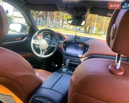Черный Мазерати Гибли, объемом двигателя 2.98 л и пробегом 50 тыс. км за 25000 $, фото 17 на Automoto.ua