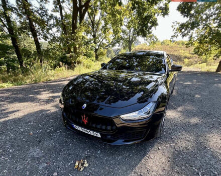 Черный Мазерати Гибли, объемом двигателя 2.98 л и пробегом 136 тыс. км за 20000 $, фото 1 на Automoto.ua