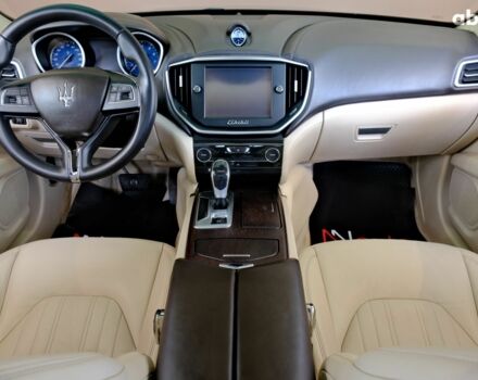 Коричневый Мазерати Гибли, объемом двигателя 3 л и пробегом 61 тыс. км за 18900 $, фото 6 на Automoto.ua