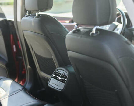 Красный Мазерати Гибли, объемом двигателя 2.98 л и пробегом 51 тыс. км за 25000 $, фото 10 на Automoto.ua