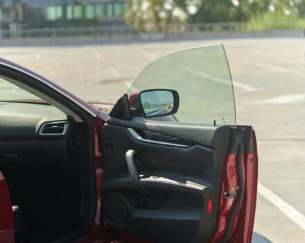 Красный Мазерати Гибли, объемом двигателя 2.98 л и пробегом 51 тыс. км за 25000 $, фото 29 на Automoto.ua