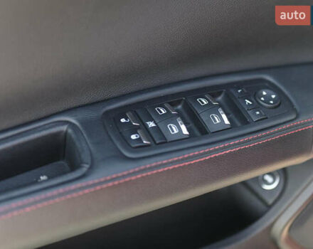 Красный Мазерати Гибли, объемом двигателя 2.98 л и пробегом 51 тыс. км за 25000 $, фото 71 на Automoto.ua