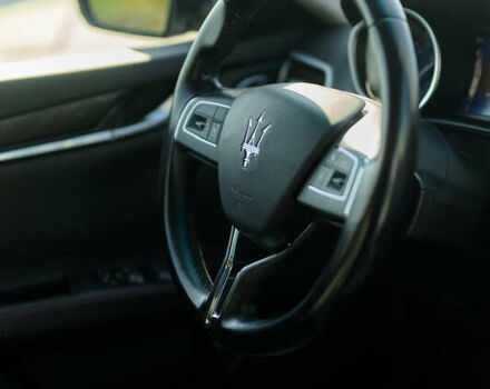 Красный Мазерати Гибли, объемом двигателя 2.98 л и пробегом 51 тыс. км за 25000 $, фото 26 на Automoto.ua