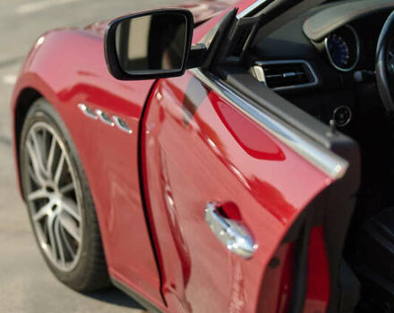 Красный Мазерати Гибли, объемом двигателя 2.98 л и пробегом 51 тыс. км за 25000 $, фото 37 на Automoto.ua