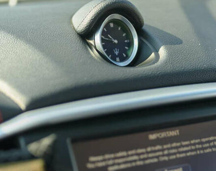 Красный Мазерати Гибли, объемом двигателя 2.98 л и пробегом 51 тыс. км за 25000 $, фото 92 на Automoto.ua