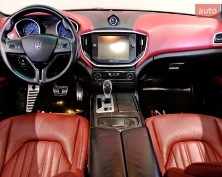 Мазерати Гибли, объемом двигателя 2.98 л и пробегом 101 тыс. км за 17900 $, фото 43 на Automoto.ua