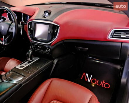 Мазерати Гибли, объемом двигателя 2.98 л и пробегом 101 тыс. км за 17900 $, фото 41 на Automoto.ua