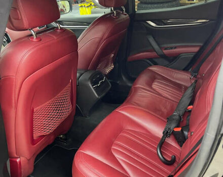 Мазерати Гибли, объемом двигателя 2.98 л и пробегом 100 тыс. км за 17500 $, фото 2 на Automoto.ua