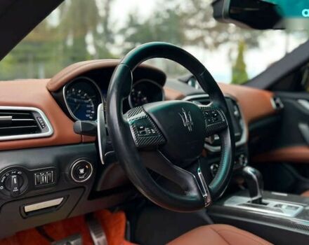 Мазераті Ghibli, об'ємом двигуна 3 л та пробігом 101 тис. км за 19350 $, фото 13 на Automoto.ua