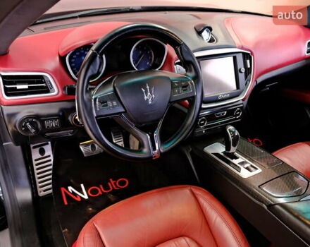 Мазерати Гибли, объемом двигателя 2.98 л и пробегом 101 тыс. км за 17900 $, фото 30 на Automoto.ua