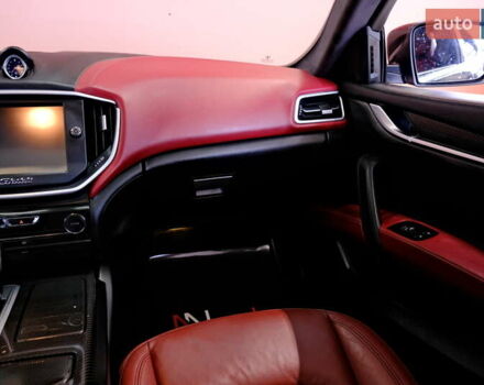 Мазерати Гибли, объемом двигателя 2.98 л и пробегом 101 тыс. км за 17900 $, фото 45 на Automoto.ua