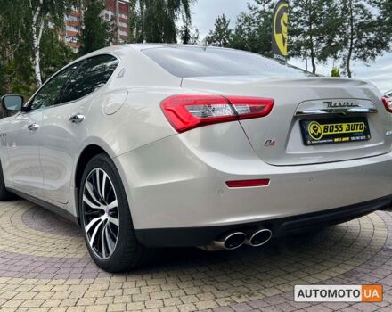 Сірий Мазераті Ghibli, об'ємом двигуна 3 л та пробігом 139 тис. км за 19600 $, фото 4 на Automoto.ua