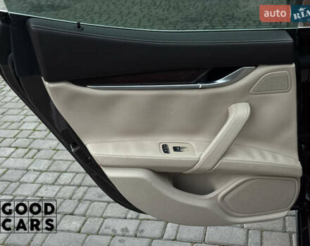 Сірий Мазераті Ghibli, об'ємом двигуна 2.98 л та пробігом 63 тис. км за 21000 $, фото 23 на Automoto.ua