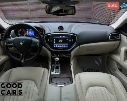 Сірий Мазераті Ghibli, об'ємом двигуна 2.98 л та пробігом 63 тис. км за 21000 $, фото 34 на Automoto.ua