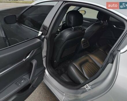 Серый Мазерати Гибли, объемом двигателя 2.98 л и пробегом 183 тыс. км за 18800 $, фото 18 на Automoto.ua