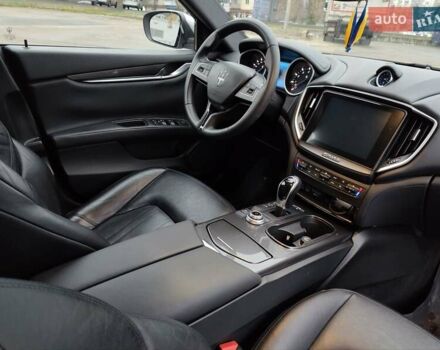 Серый Мазерати Гибли, объемом двигателя 2.98 л и пробегом 183 тыс. км за 18800 $, фото 20 на Automoto.ua