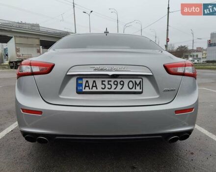 Серый Мазерати Гибли, объемом двигателя 2.98 л и пробегом 183 тыс. км за 18800 $, фото 2 на Automoto.ua