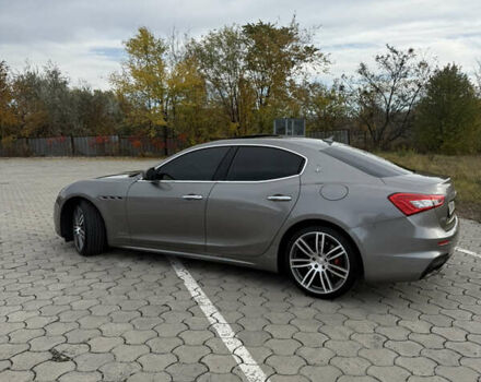 Серый Мазерати Гибли, объемом двигателя 2.98 л и пробегом 75 тыс. км за 33000 $, фото 16 на Automoto.ua