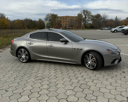 Серый Мазерати Гибли, объемом двигателя 2.98 л и пробегом 75 тыс. км за 33000 $, фото 11 на Automoto.ua