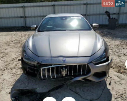 Серый Мазерати Гибли, объемом двигателя 2.98 л и пробегом 75 тыс. км за 33000 $, фото 27 на Automoto.ua