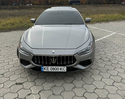 Серый Мазерати Гибли, объемом двигателя 2.98 л и пробегом 75 тыс. км за 33000 $, фото 5 на Automoto.ua