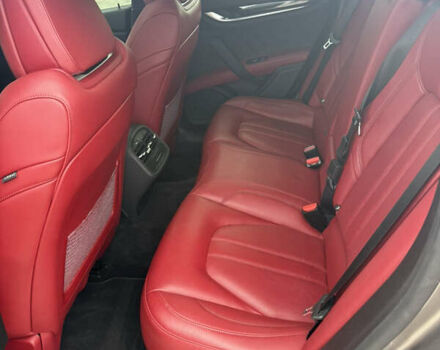 Серый Мазерати Гибли, объемом двигателя 2.98 л и пробегом 75 тыс. км за 33000 $, фото 24 на Automoto.ua