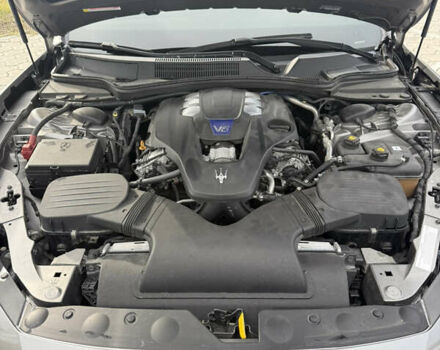 Серый Мазерати Гибли, объемом двигателя 2.98 л и пробегом 75 тыс. км за 33000 $, фото 26 на Automoto.ua