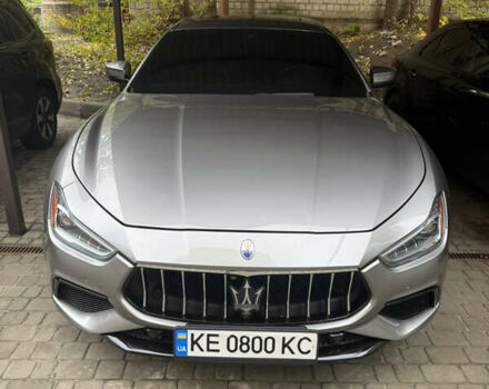 Сірий Мазераті Ghibli, об'ємом двигуна 2.98 л та пробігом 75 тис. км за 33000 $, фото 1 на Automoto.ua
