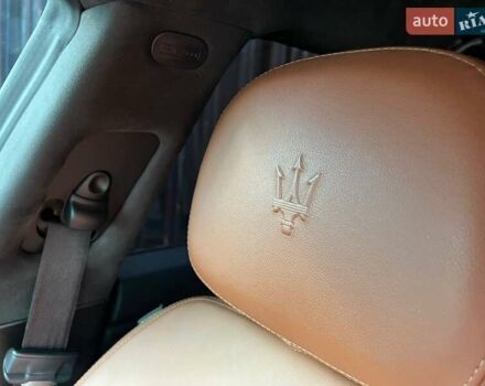 Синій Мазераті Ghibli, об'ємом двигуна 2.99 л та пробігом 201 тис. км за 27900 $, фото 23 на Automoto.ua