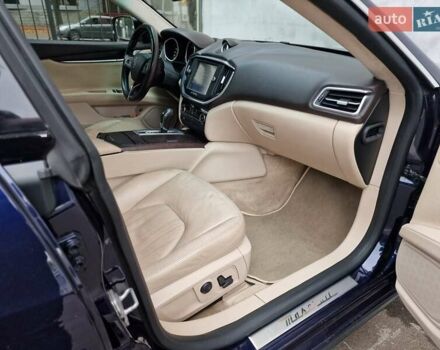 Мазерати Гибли 2014 в Одессе на Automoto.ua Синий Мазерати Гибли, объемом двигателя 2.98 л и пробегом 163 тыс. км за 18490 $, фото 47 на Automoto.ua