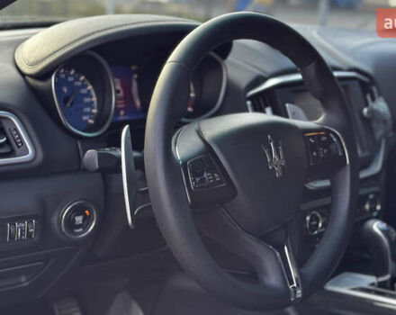 Синій Мазераті Ghibli, об'ємом двигуна 2.98 л та пробігом 145 тис. км за 15999 $, фото 9 на Automoto.ua