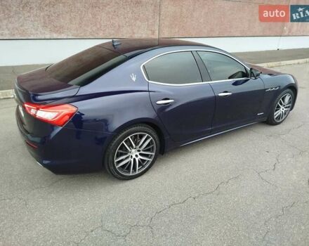 Синій Мазераті Ghibli, об'ємом двигуна 2.98 л та пробігом 62 тис. км за 45000 $, фото 9 на Automoto.ua