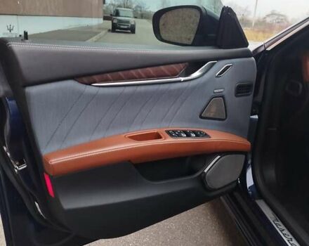 Синій Мазераті Ghibli, об'ємом двигуна 2.98 л та пробігом 62 тис. км за 45000 $, фото 27 на Automoto.ua