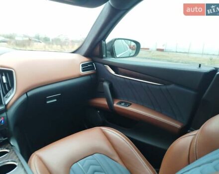 Синій Мазераті Ghibli, об'ємом двигуна 2.98 л та пробігом 62 тис. км за 45000 $, фото 25 на Automoto.ua