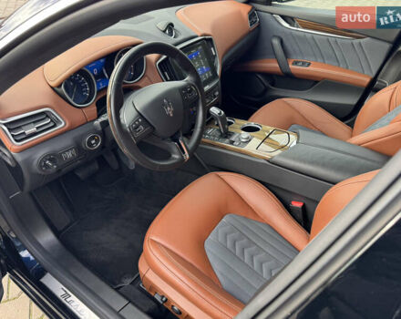 Синий Мазерати Гибли, объемом двигателя 2.98 л и пробегом 20 тыс. км за 42000 $, фото 19 на Automoto.ua