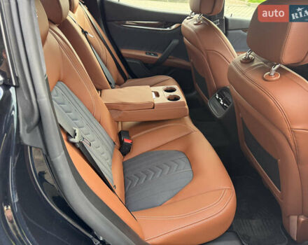 Синий Мазерати Гибли, объемом двигателя 2.98 л и пробегом 20 тыс. км за 42000 $, фото 27 на Automoto.ua