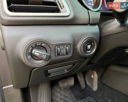 Зелений Мазераті Ghibli, об'ємом двигуна 2.98 л та пробігом 120 тис. км за 23990 $, фото 14 на Automoto.ua