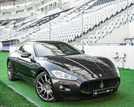 Сірий Мазераті Granturismo, об'ємом двигуна 4.24 л та пробігом 53 тис. км за 29900 $, фото 10 на Automoto.ua